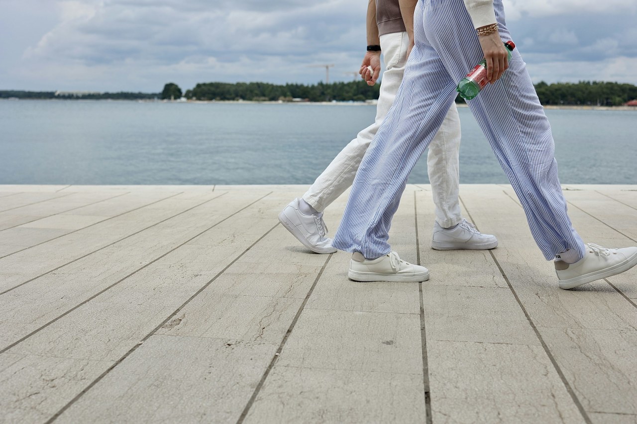 Порівняння: трекінгові черевики чи кросівки — що краще для гірського походу?