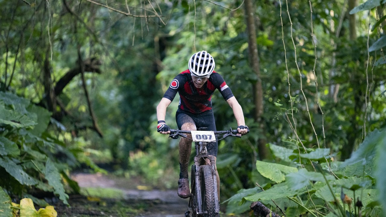 Топ-5 помилок новачків у велоподорожах і як їх уникнути