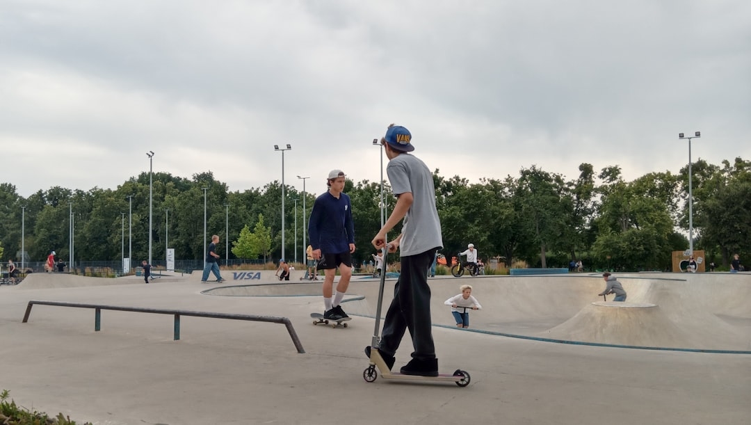 Лайфхаки для бюджетних подорожей Україною: як зекономити на активному відпочинку